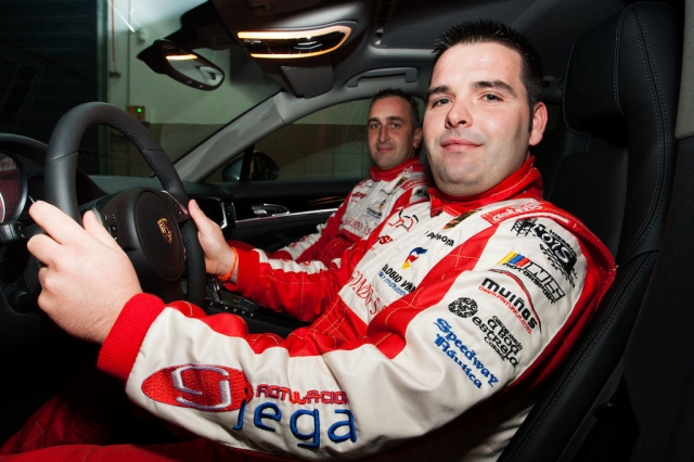 009 exposicion porsche 040